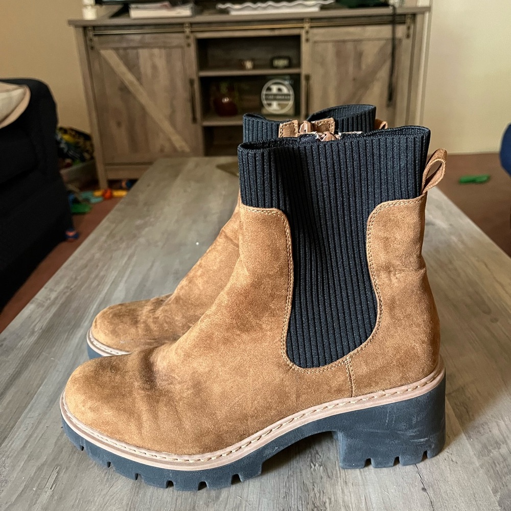 No Boundaries Tan and Black Ankle Booties with Elastic Panels